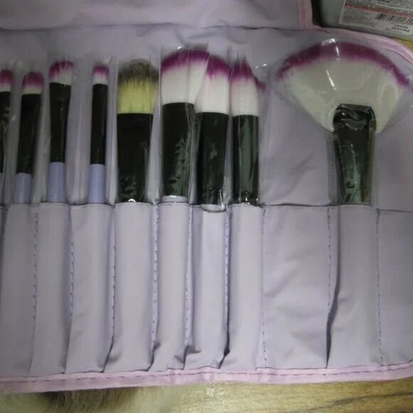 32 PIECE MAKEUP BRUSH SET NIP - Picture 4 of 5